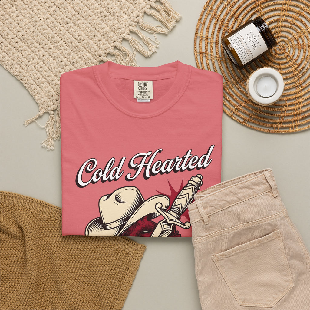 Heart Cowboy Hat T-Shirt Cowgirl Western Gift Women Tattoo T-Shirt Cowboy Hat T-Shirt Rodeo Fan Tattooed T-Shirt Country Graphic Vintage Dagger