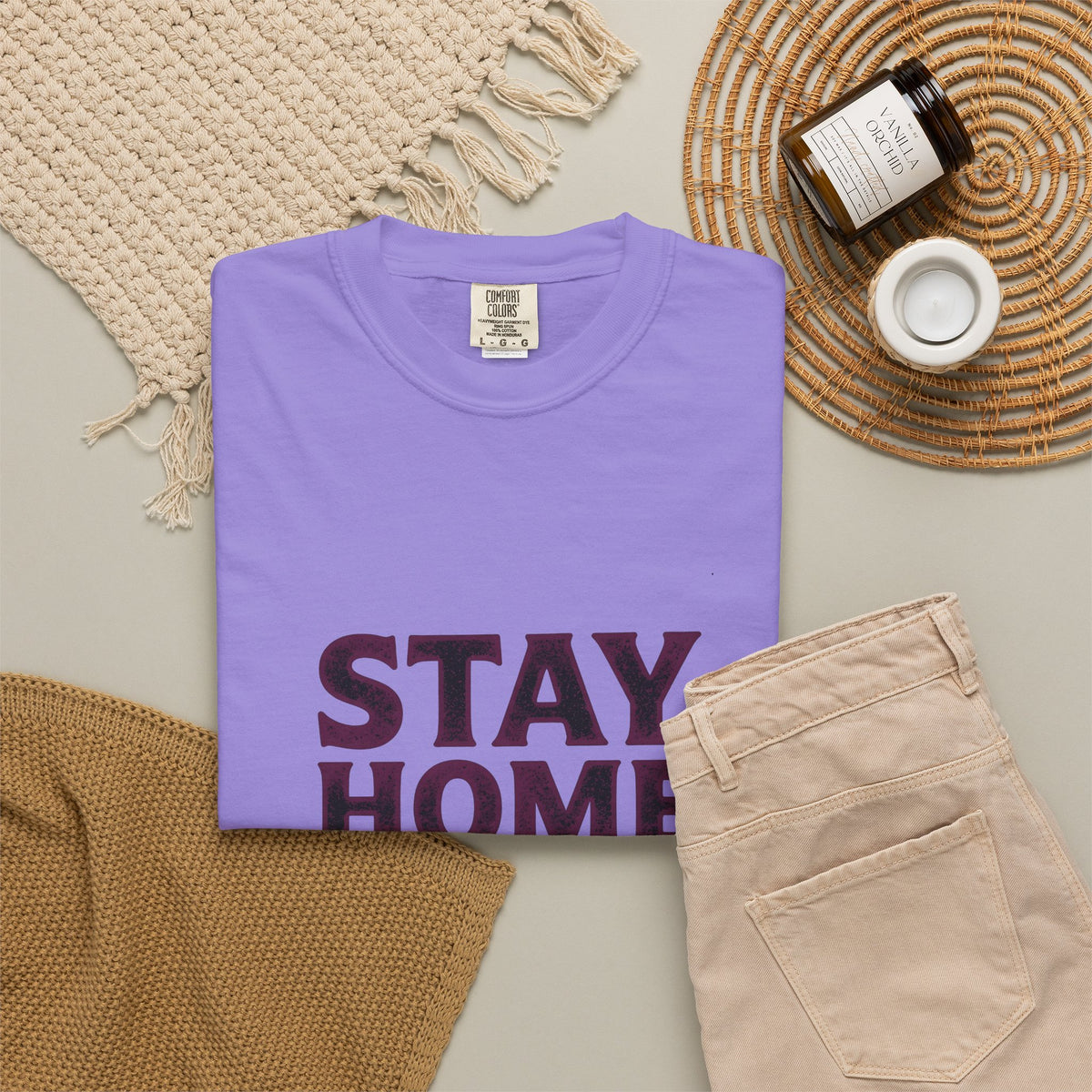 Pet Bed T-Shirt Dog House Gift Women Retro T-Shirt Dog Bed T-Shirt Dog Fan Homeware Graphic Hand Drawn Speckled Print T-Shirt