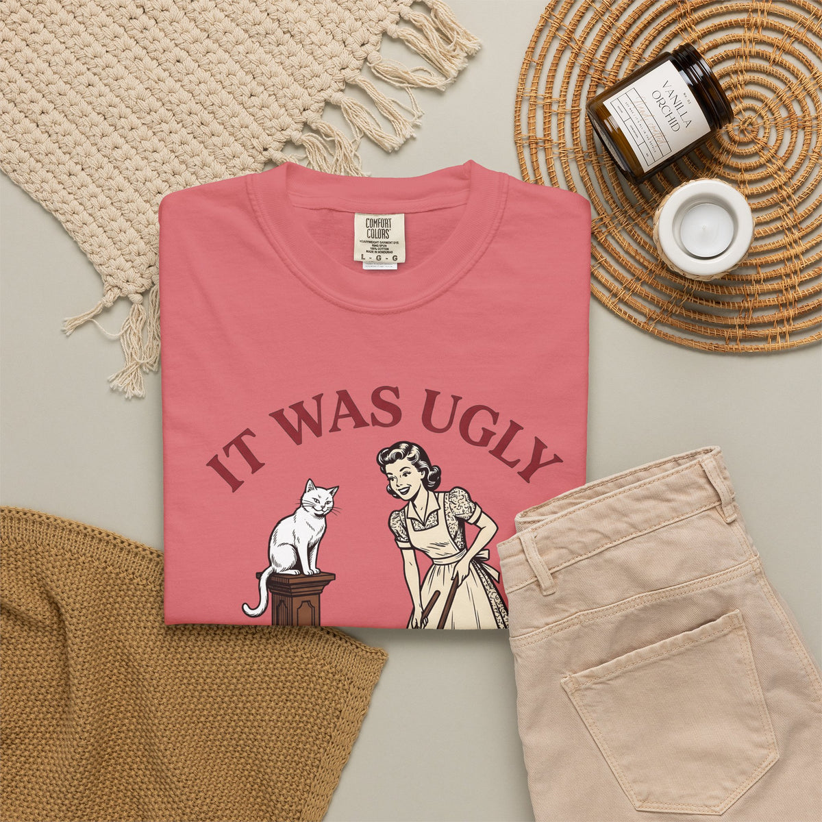 Pussycat Antique Maid T-Shirt Cat Satire Gift Women Classic T-Shirt Kitty T-Shirt Feline Fan Vintage T-Shirt Parody Graphic Line Art Broken Urn