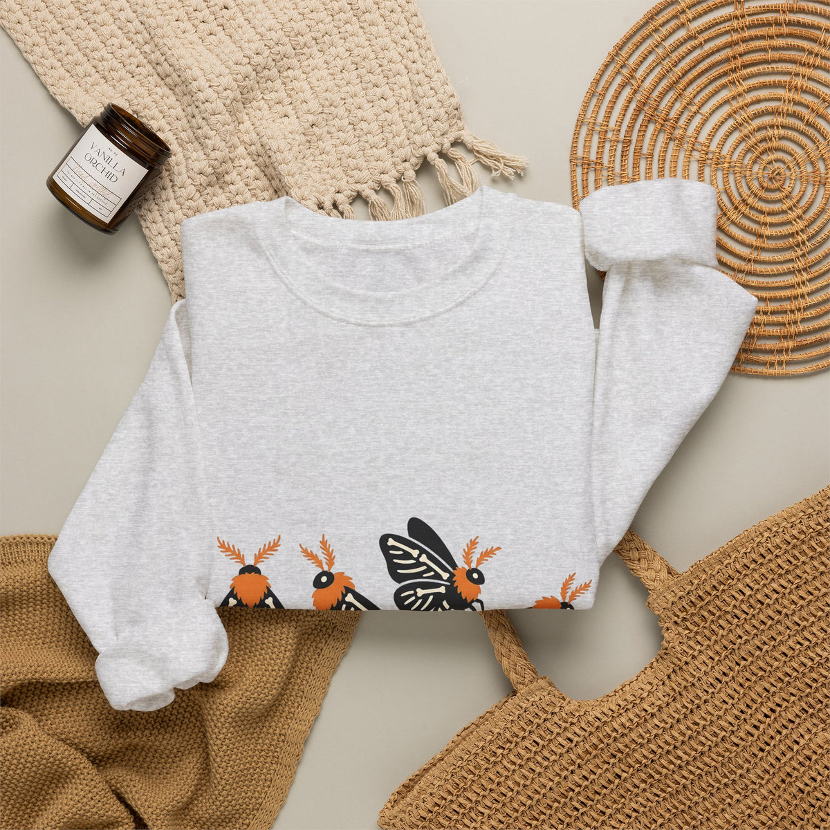 Skeleton Butterfly Sweatshirt Halloween Critter Gift Women Pop Art Sweatshirt Butterfly Sweatshirt Spooky Fan Retro Sweatshirt Creature Graphic Cartoon Amber