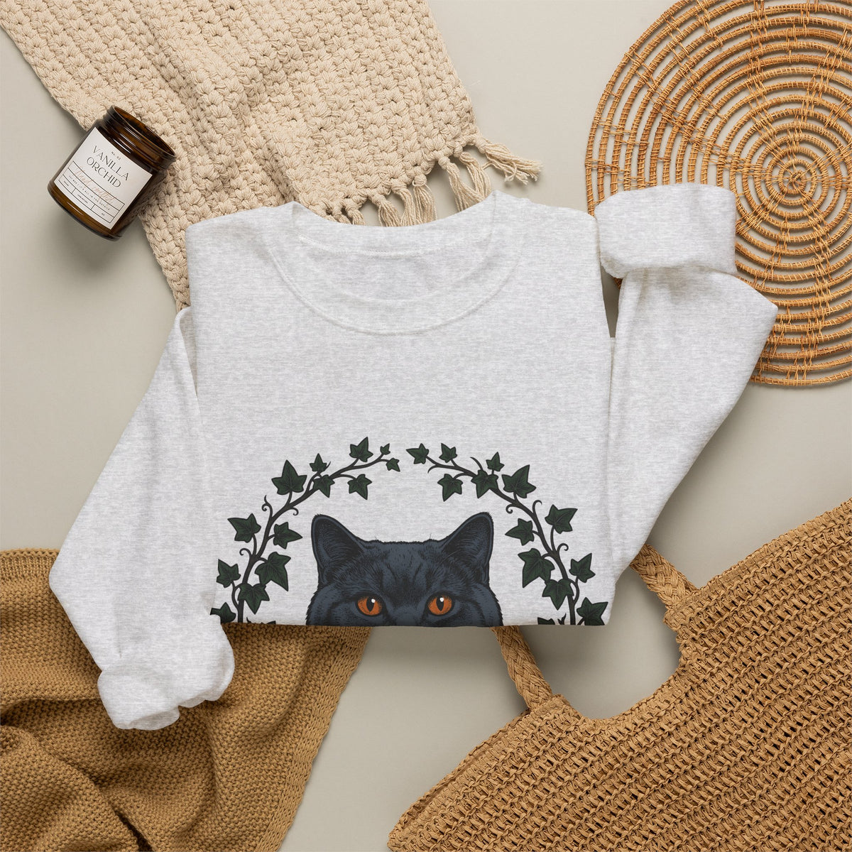 British Shorthair Cat Sweatshirt Cat Botanical Gift Women Hand Drawn Sweatshirt Kitty Sweatshirt Cat Fan Illustrated Graphic Vintage Ivy Leaves Sweatshirt