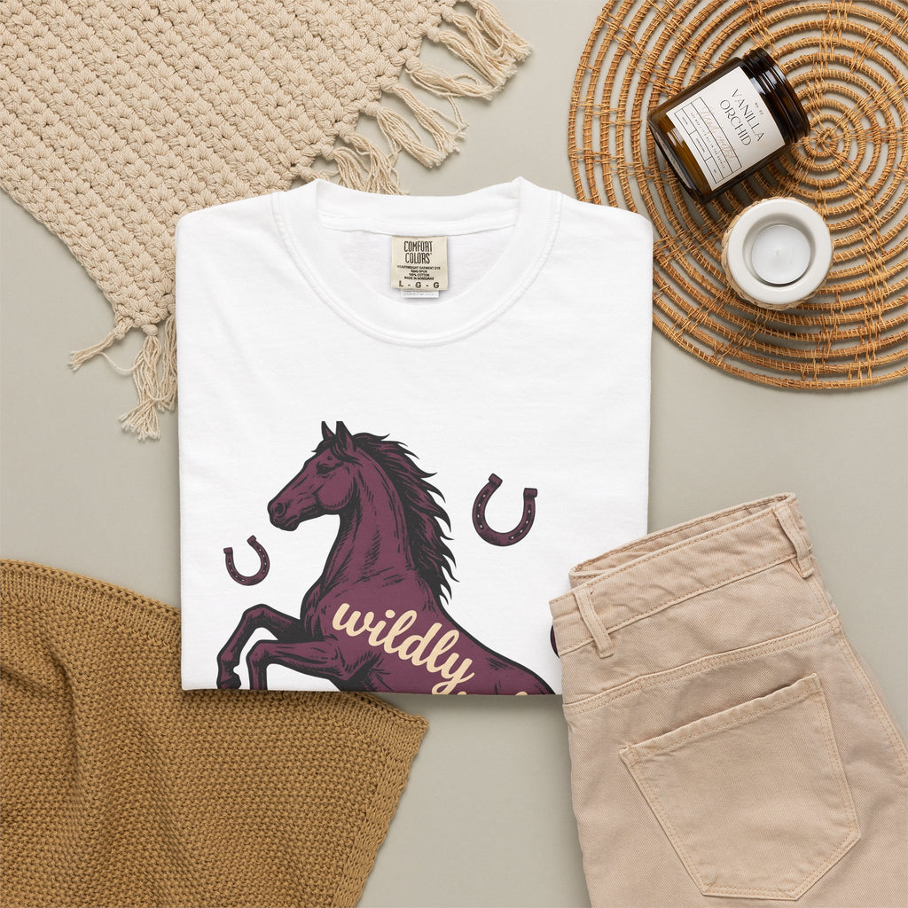 Horse Design T-Shirt Boho Chic Ranch Gift Women Classic T-Shirt Equine T-Shirt Hippie Fan Vintage T-Shirt Western Graphic Doodle Horseshoe T-Shirt