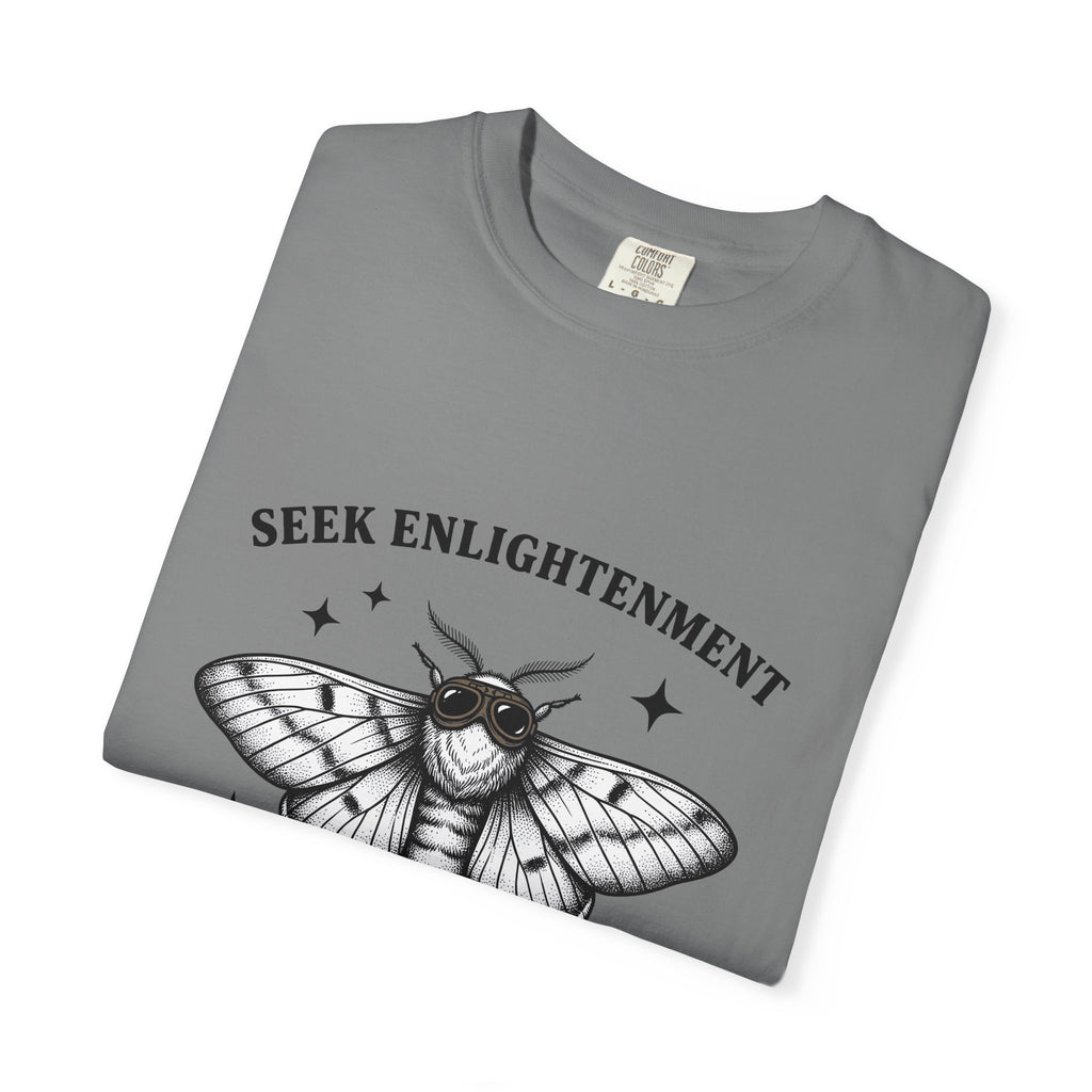 Moth Illustration T-Shirt Funny Wildlife Gift Women Retro T-Shirt Bug T-Shirt Humor Fan Vintage T-Shirt Animal Graphic Sketch Star Shapes T-Shirt