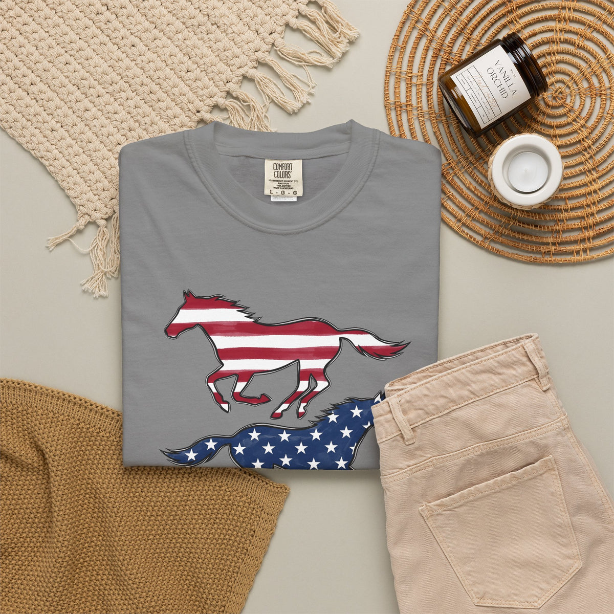 Freedom Horse T-Shirt America 4Th Of July Rodeo Gift Women Illustration T-Shirt Mustang T-Shirt Patriot Fan Vintage Art T-Shirt Rodeo Graphic