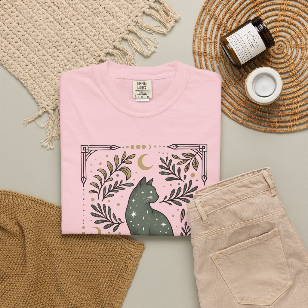 Star Cat T-Shirt Boho Chic Horoscope Gift Women Retro T-Shirt Kitty T-Shirt Bohemian Fan Vintage T-Shirt Zodiac Graphic Hand Drawn Greenery T-Shirt