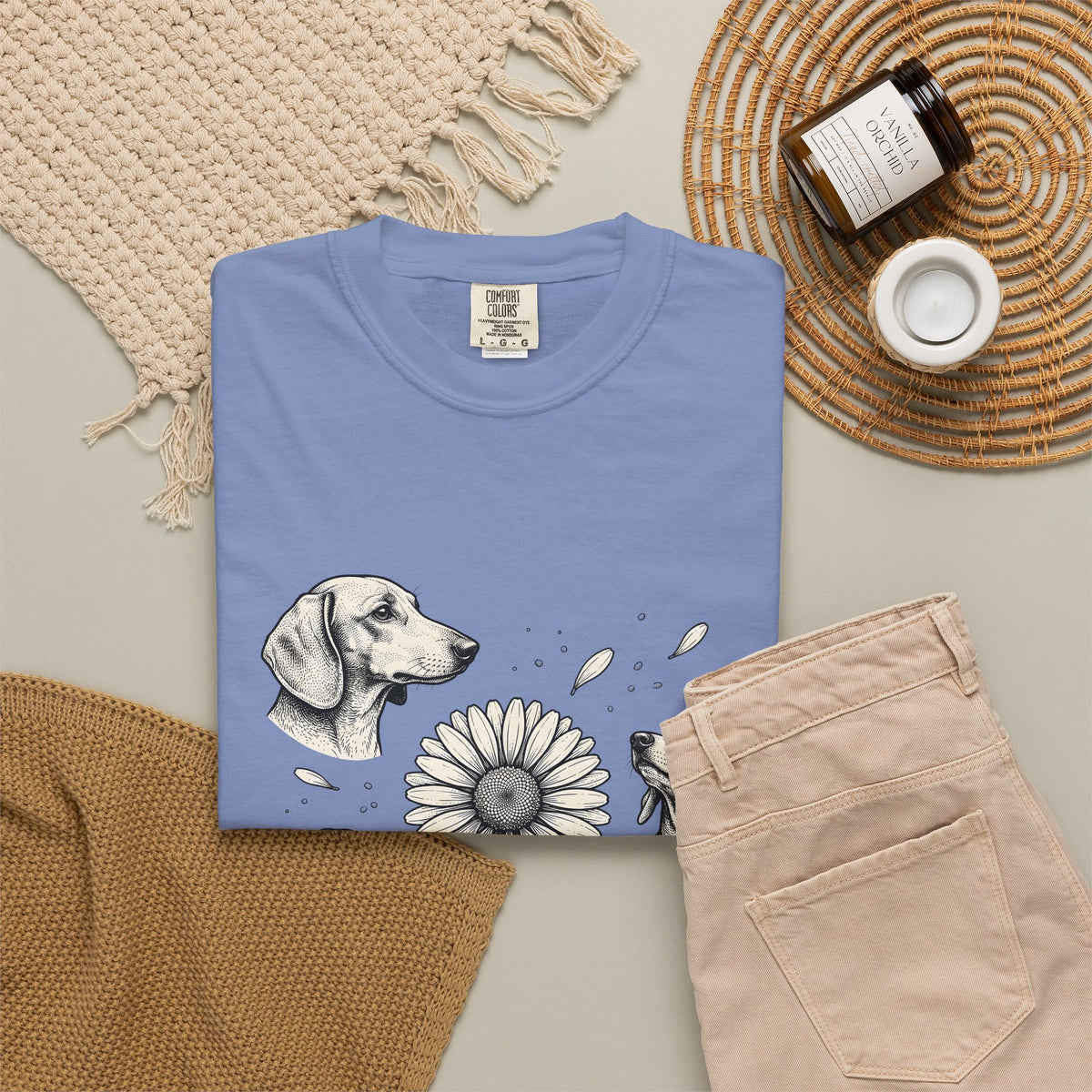 Dachshund Dog T-Shirt Dog Floral Gift Women Hand Drawn T-Shirt Wiener Dog T-Shirt Dog Fan Illustrated Design Vintage Daisy Flower T-Shirt