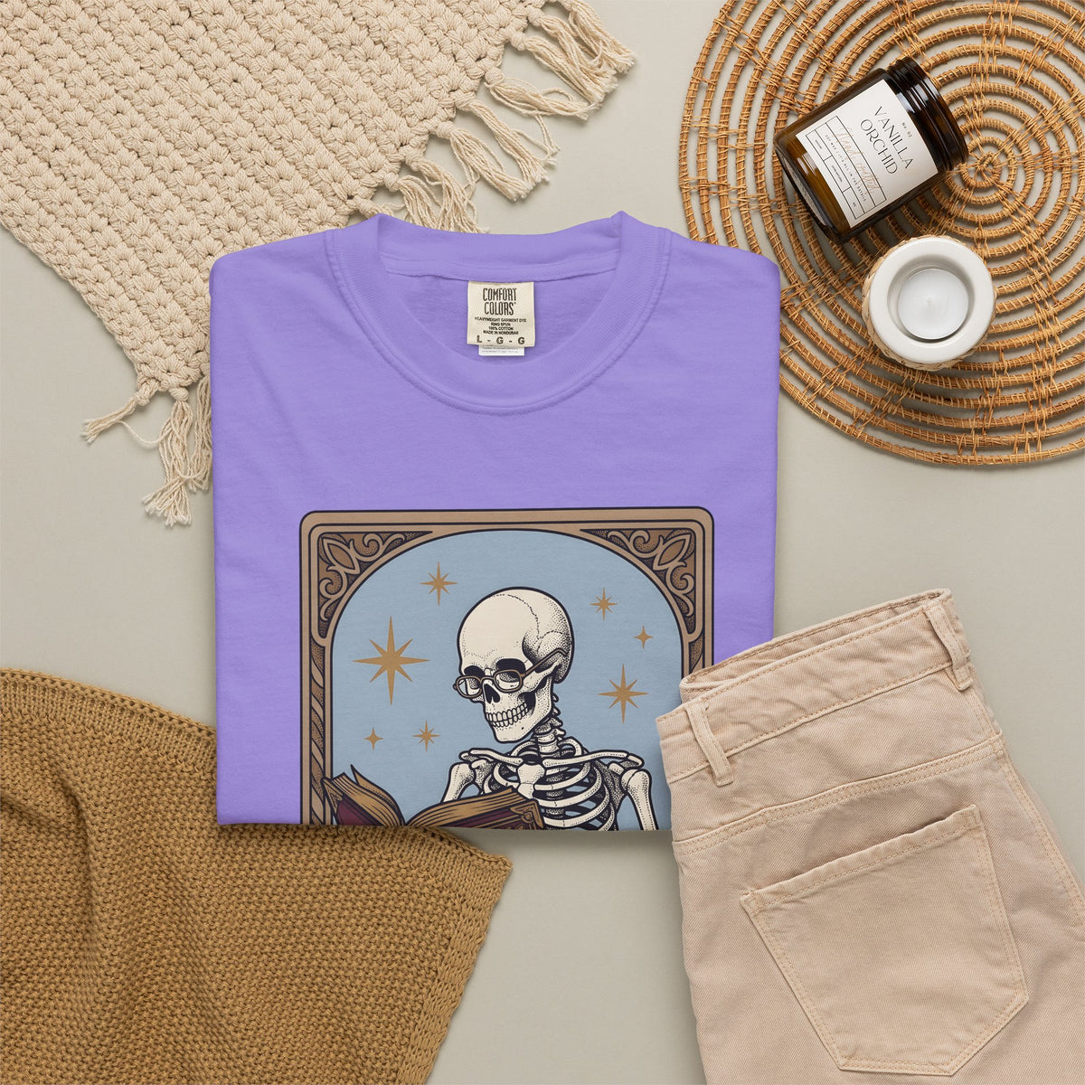 Skeleton Reading Book T-Shirt Gothic Academic Gift Women Vintage T-Shirt Skeleton T-Shirt Dark Fan Retro T-Shirt Scholar Graphic Tarot Coffee Cup