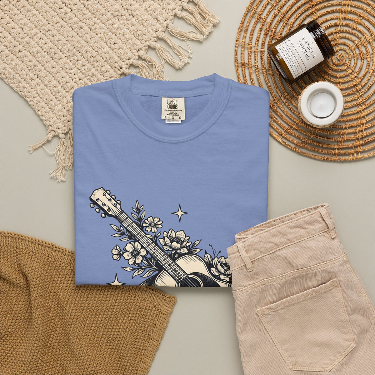 Blossom Guitar T-Shirt Floral Melody Gift Women Illustrative T-Shirt Guitar T-Shirt Flower Fan Illustrated T-Shirt Harmony Graphic Old School Star
