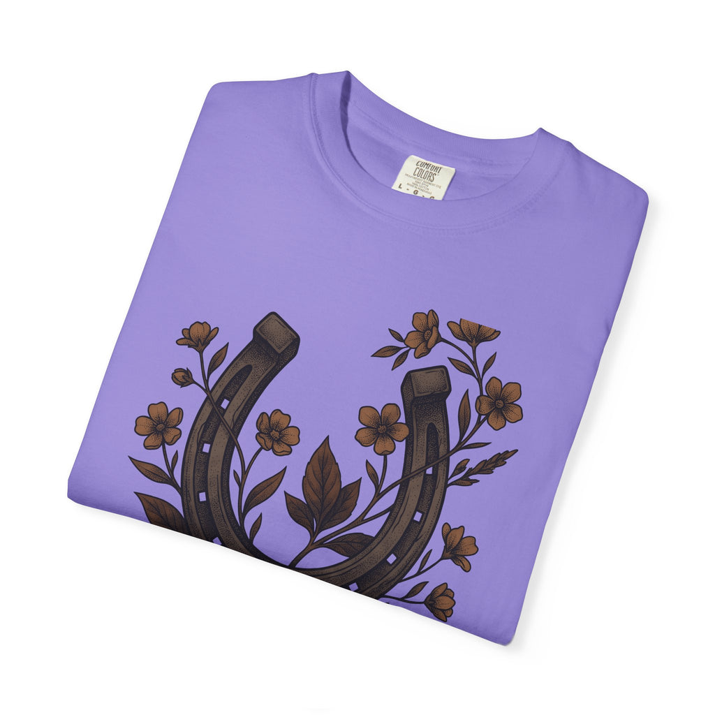 Horseshoe Blossom T-Shirt Cowgirl Bohemian Gift Women Sketch T-Shirt Lucky Clover T-Shirt Cowgirl Fan Hand Drawn T-Shirt Hippie Graphic Prairie
