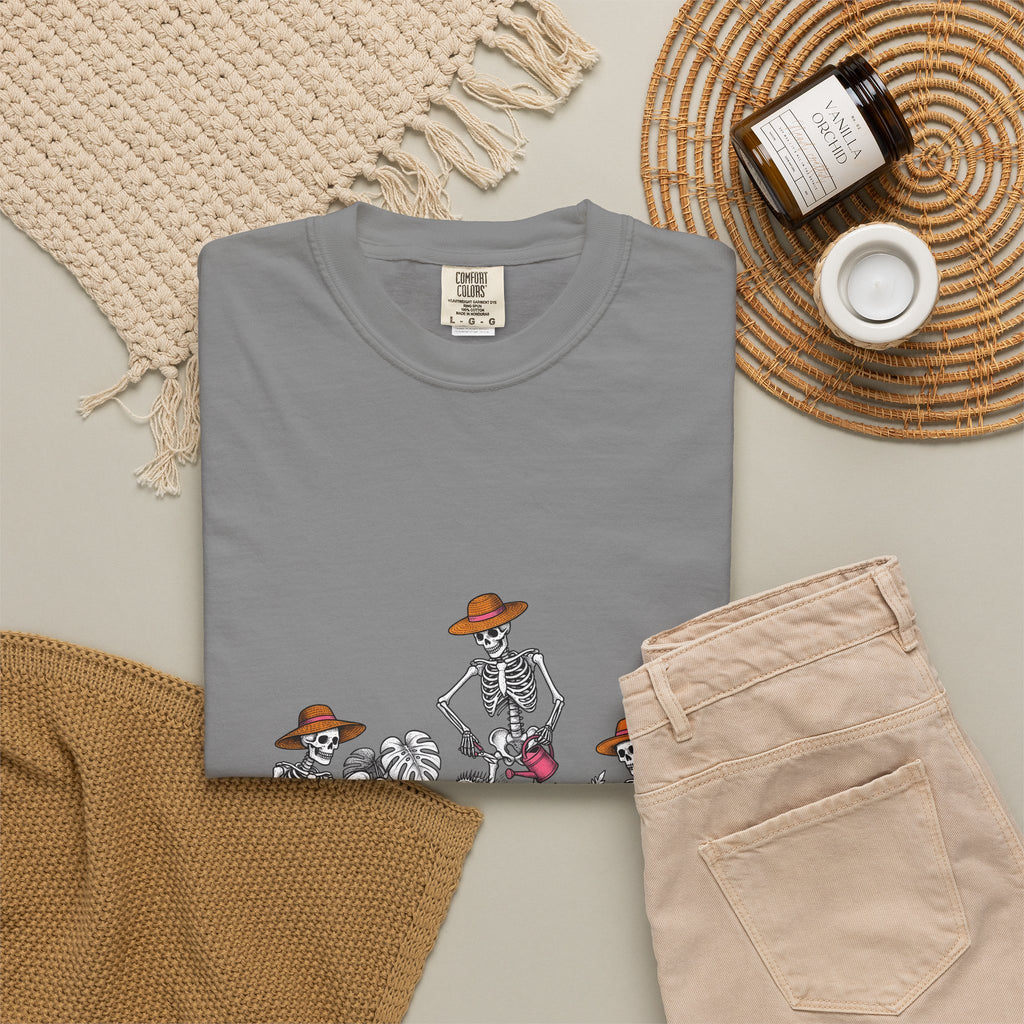 Skull Gardener Halloween Plants Gift Sketch Skeleton Horror Fan Drawing Floral Retro Potted Plants T-Shirt