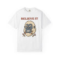 Abominable Snowman Face T-Shirt Christmas Jokes Gift Women Comic T-Shirt Yeti T-Shirt Xmas Fan Cartoon T-Shirt Pun Graphic Retro Holiday Lights