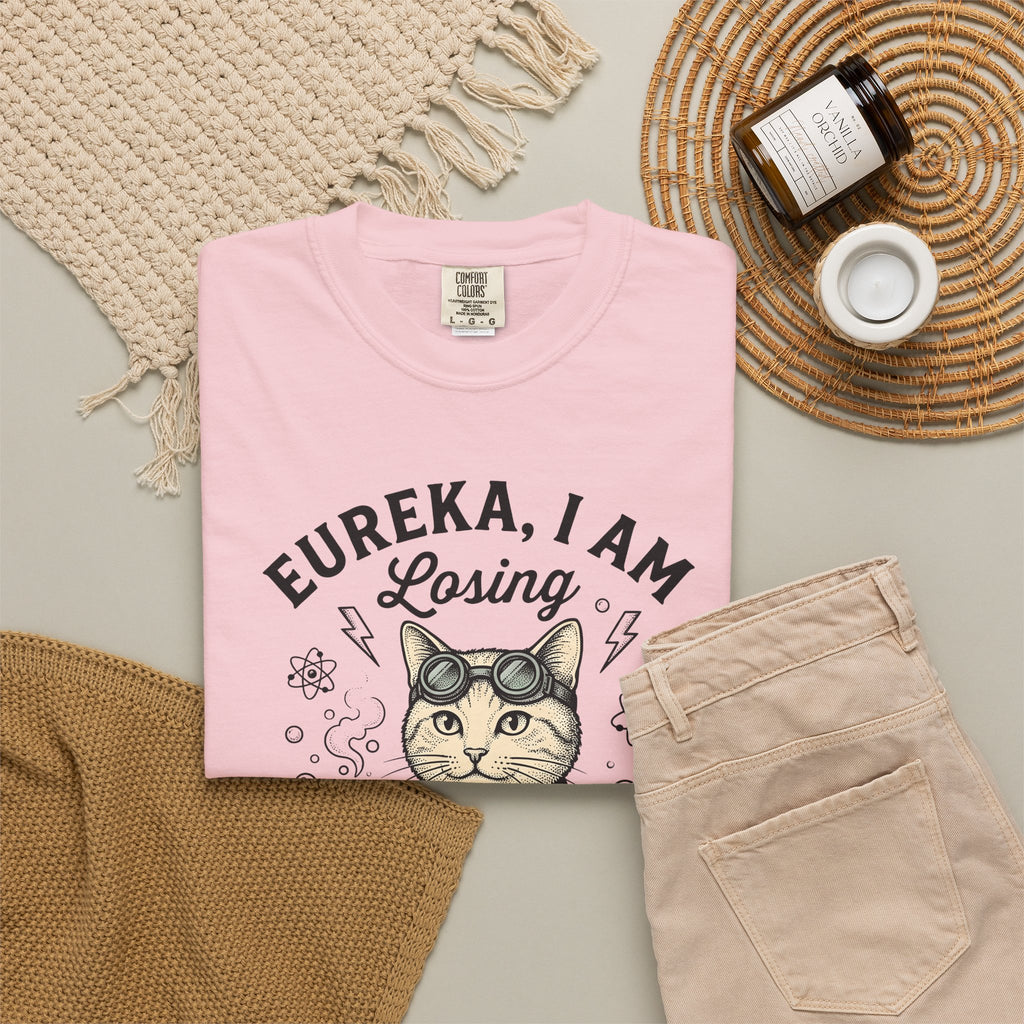 Scientist Cat T-Shirt Cat Science Gift Women Vintage T-Shirt Feline T-Shirt Cat Fan Retro T-Shirt Scientific Graphic Hand Drawn Beaker T-Shirt