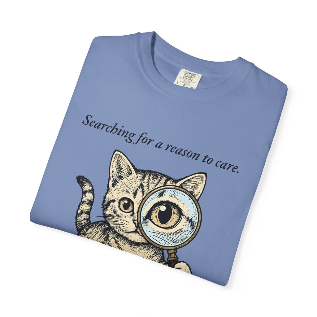 Tabby Cat T-Shirt Cat Humor Gift Women Vintage T-Shirt Kitty T-Shirt Cat Fan Retro T-Shirt Funny Graphic Hand Drawn Magnifying Glass T-Shirt