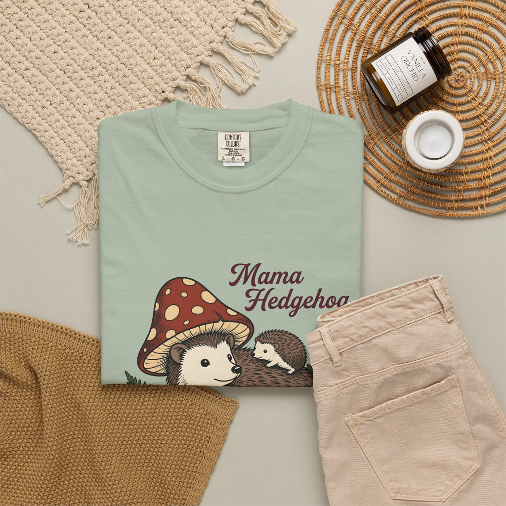 Hedgehog Group T-Shirt Moms Wildlife Gift Women Forest T-Shirt Porcupine T-Shirt Mother Fan Woodland T-Shirt Animal Graphic Retro Toadstools T-Shirt
