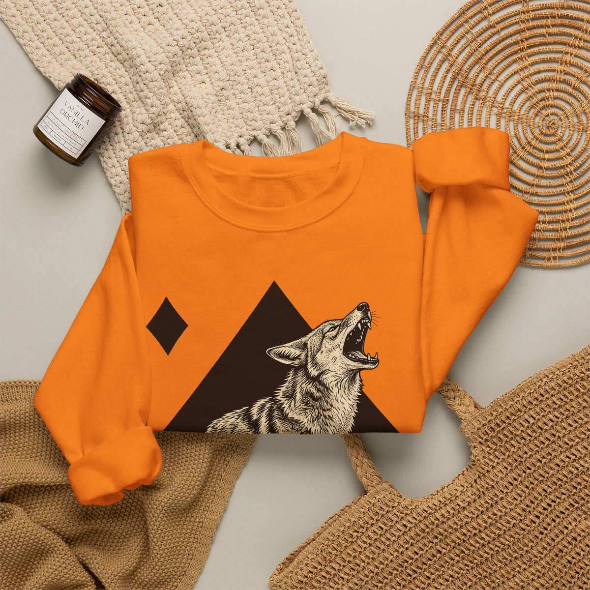 Howling Wolf Sweatshirt Wolf Pets Gift Women Sketch Sweatshirt Gray Wolf Sweatshirt Wolf Fan Canine Graphic Sweatshirt Hand Drawn Shape Sweatshirt