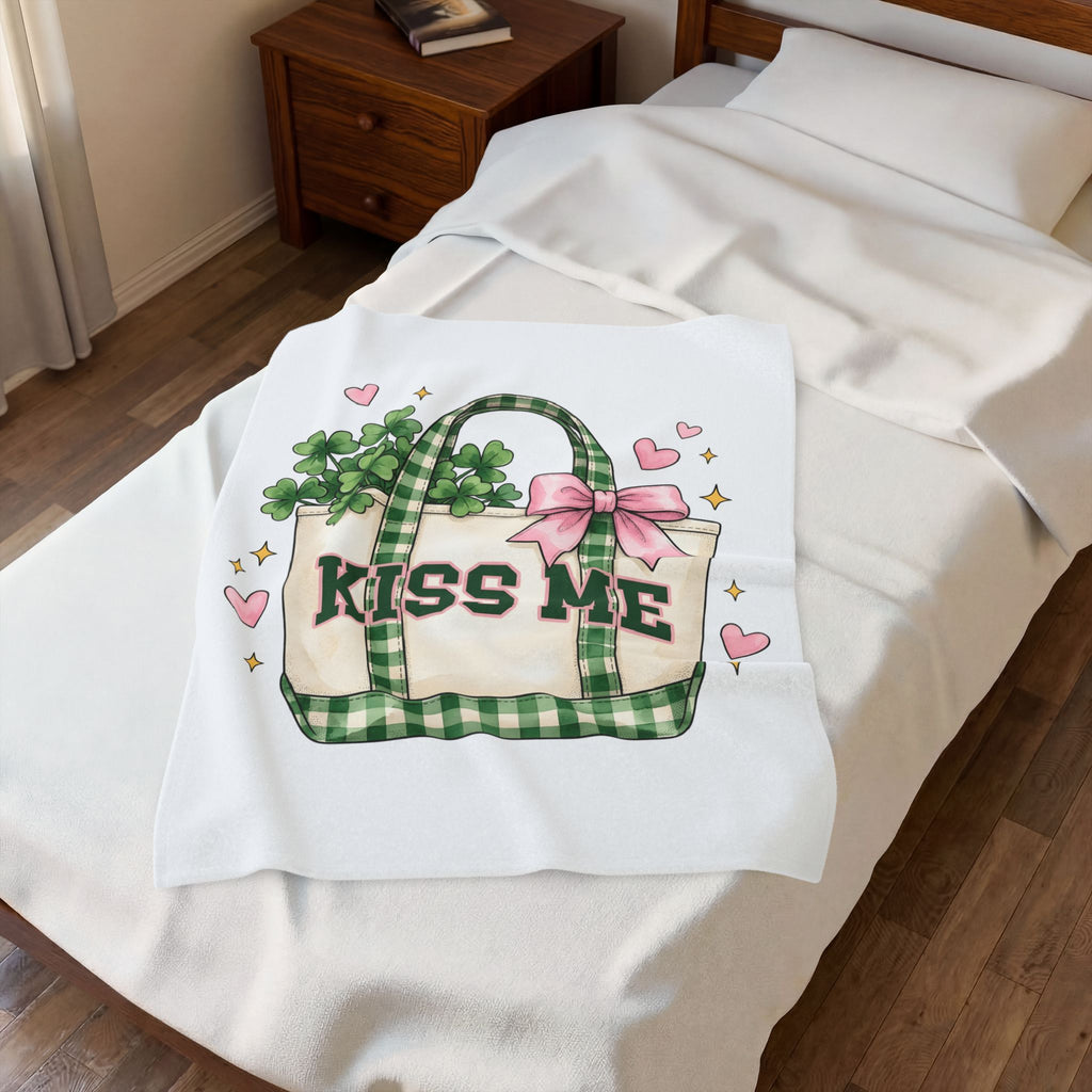 Clover Blanket Blanket St Patrick's Day Celebration Gift Women Paint Blanket Tote Blanket Shamrock Fan Painted Blanket Party Graphic Sketch Pink