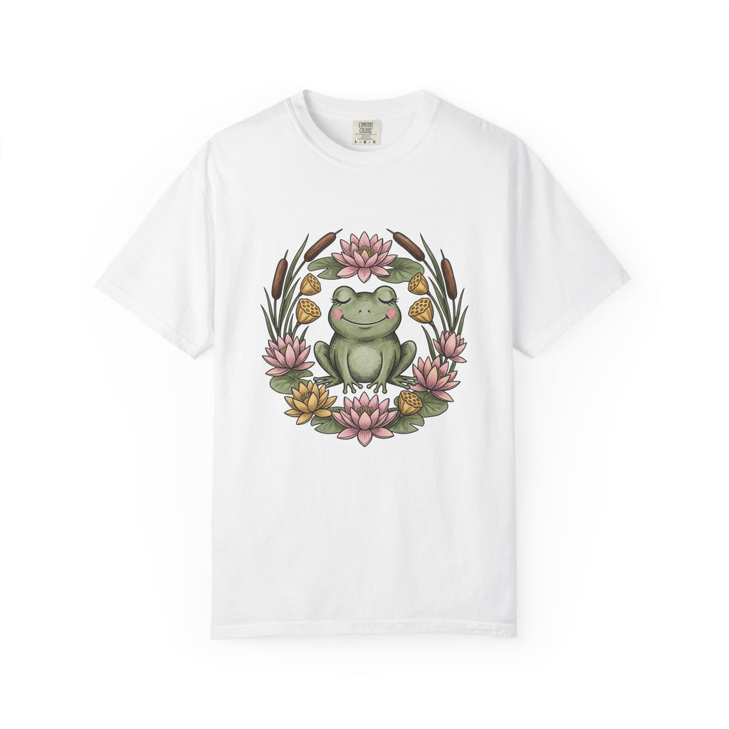 Frog Lotus Blossom T-Shirt Boho Chic Environment Gift Women Line Art T-Shirt Toad T-Shirt Bohemian Fan Minimalist T-Shirt Eco Graphic Distressed