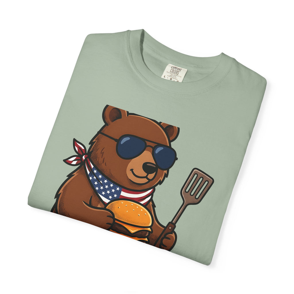 Bear Sandwich T-Shirt 4th Of July Grilling Gift Women Comic T-Shirt Sandwich T-Shirt Independence Fan Cartoon T-Shirt Barbecue Graphic Vintage