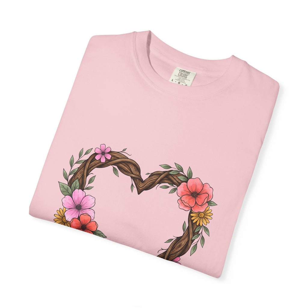 Floral Heart T-Shirt Boho Chic Nature Gift Women Hand Drawn T-Shirt Heart T-Shirt Bohemian Fan Illustrated T-Shirt Environmental Graphic Botanical