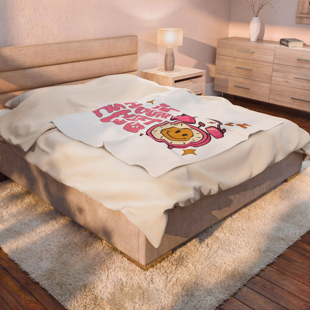 Happy Face Clock Blanket Nurses Job Gift Women Comic Blanket Smiley Blanket Nurse Enthusiast Cartoon Blanket Occupation Graphic Vintage Sparkle