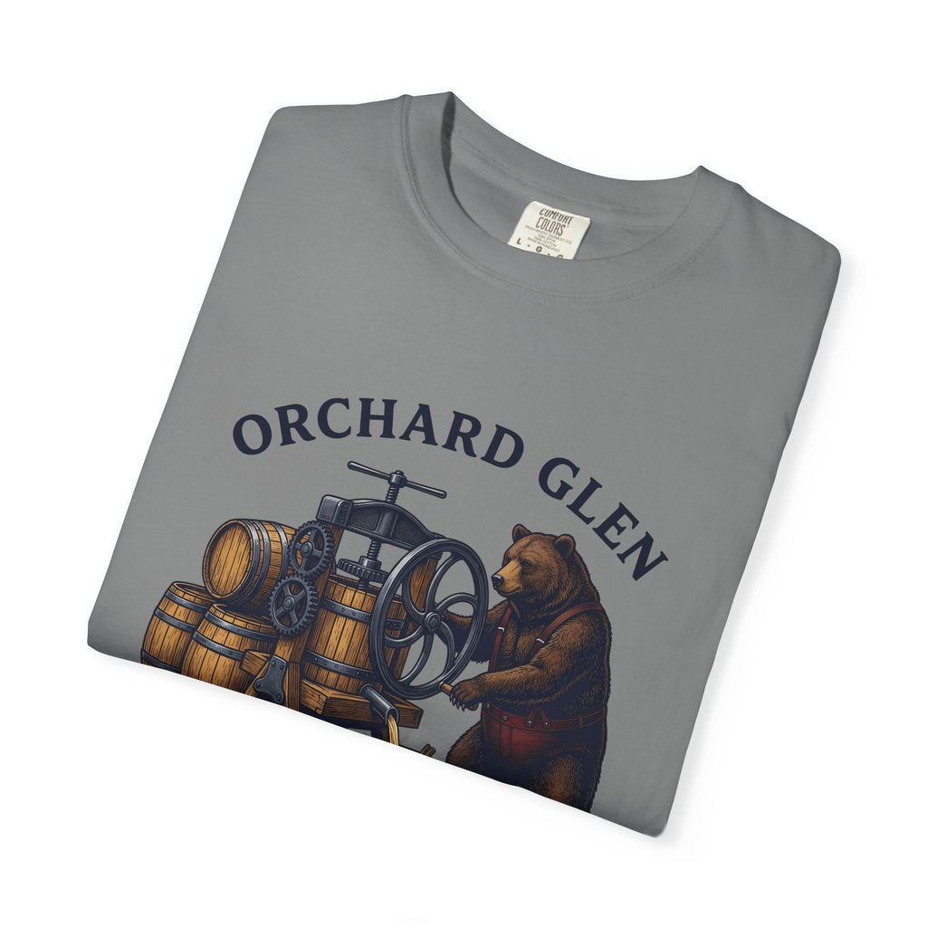 Bear Cider Machine T-Shirt Christmas Leaves Gift Women Old Fashioned T-Shirt Cider Press T-Shirt Xmas Fan Vintage T-Shirt Foliage Graphic Ink