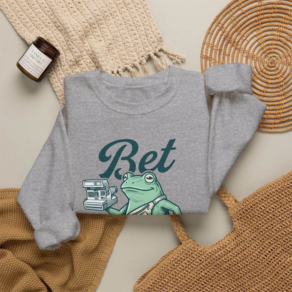 Frog Photo Sweatshirt Funny Wildlife Gift Women Retro Sweatshirt Toad Sweatshirt Humor Fan Vintage Sweatshirt Animal Graphic Sketch Waist Sweatshirt Sweatshirt