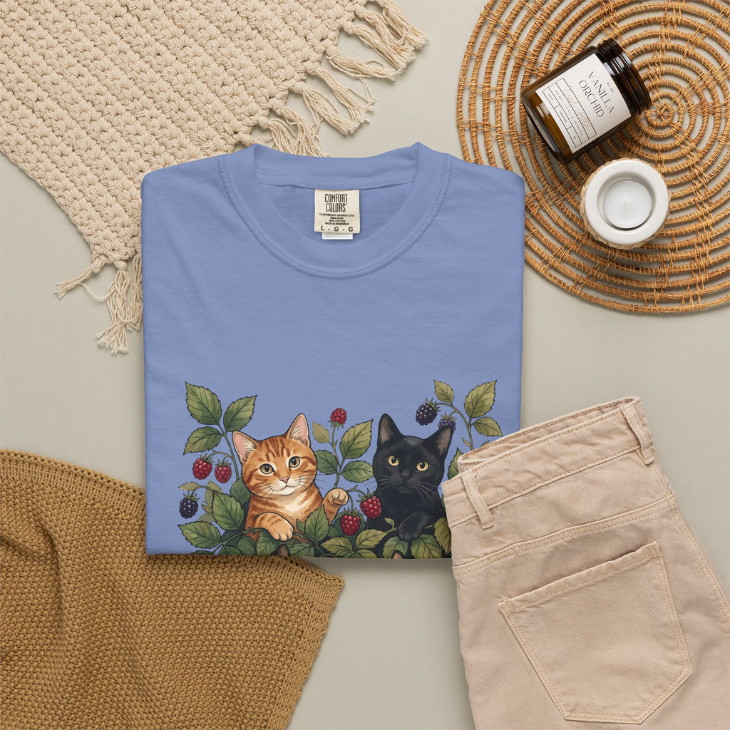 Kittens Berries T-Shirt Cat Garden Gift Women Flower T-Shirt Cats T-Shirt Cat Fan Floral T-Shirt Botanical Graphic Retro Foliage T-Shirt