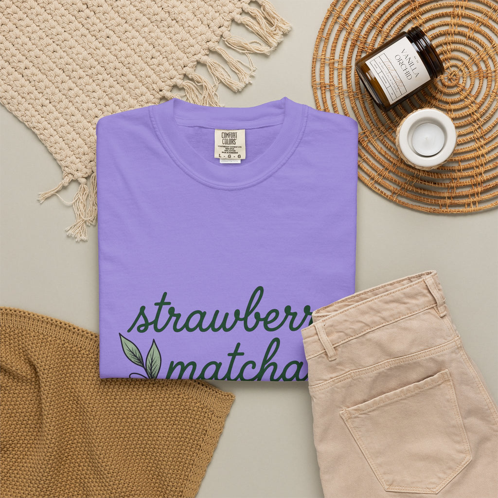 Strawberry Design T-Shirt Coffee/Desserts/Drinks Food Gift Women Floral T-Shirt Berry T-Shirt Dessert Fan Botanical T-Shirt Cuisine Graphic Retro