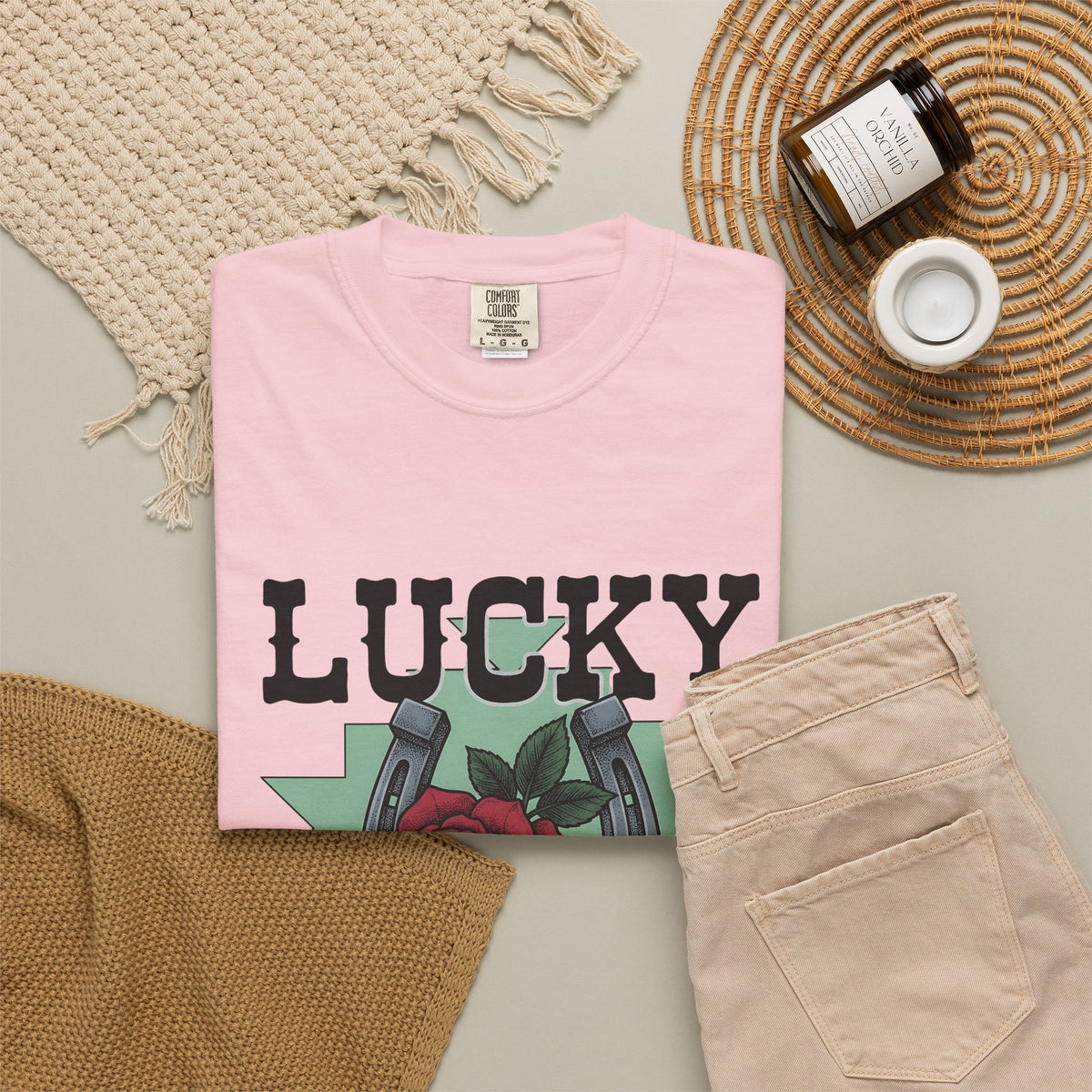 Horseshoe Rose T-Shirt Cowgirl Ranch Gift Women Line Art T-Shirt Rosebud T-Shirt Cowgirl Fan Minimalist T-Shirt Farmhouse Graphic Classic Shape
