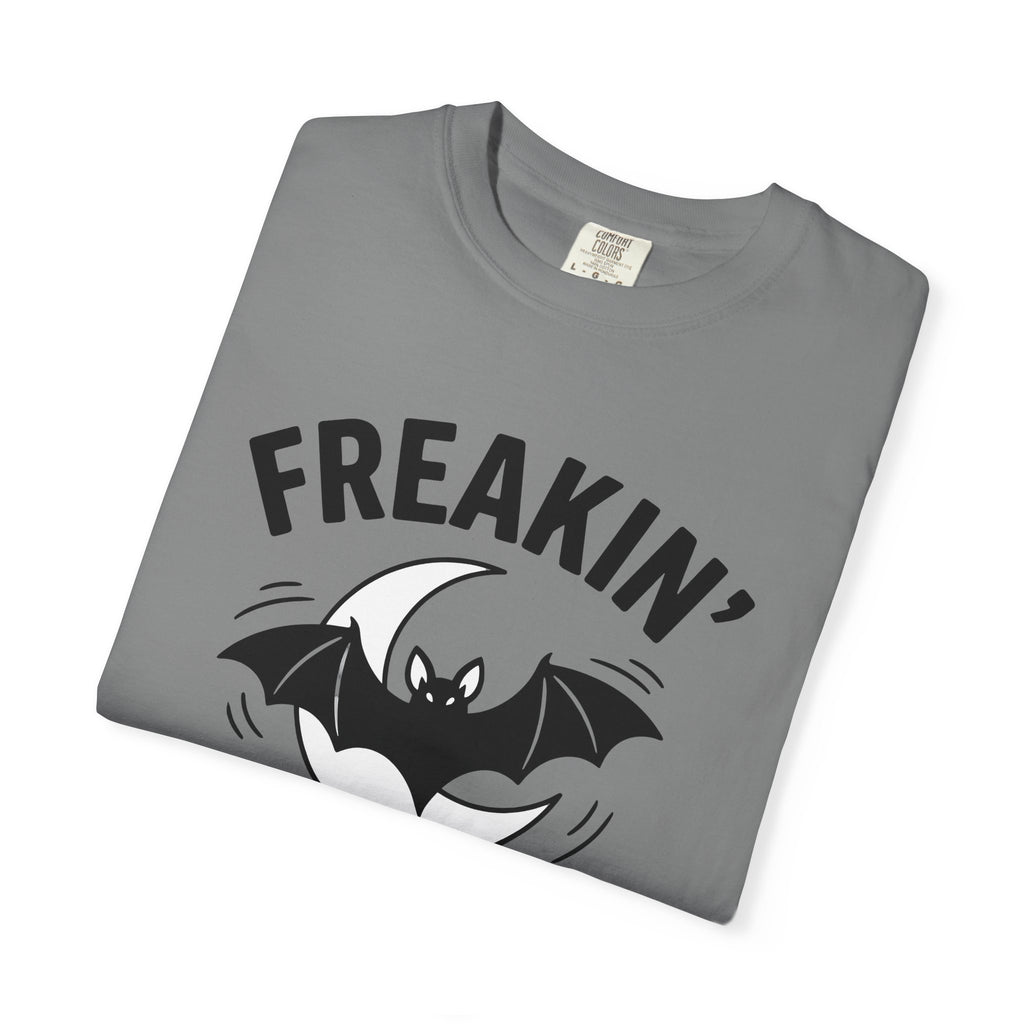 Bat Moon Halloween Spooky Gift Bold Lunar Horror Fan Dark Vintage Retro Crescent T-Shirt