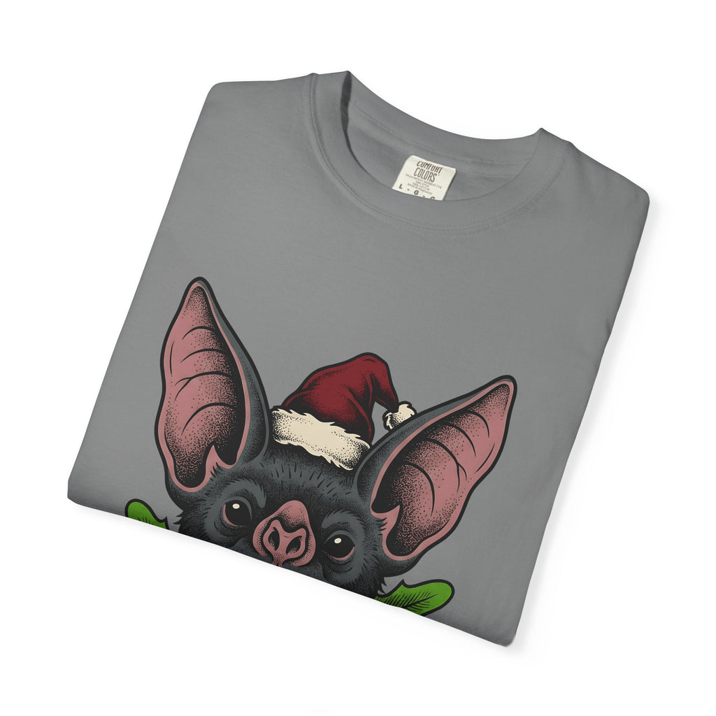 Bat Christmas Hat T-Shirt Christmas Alternative Gift Women Traditional T-Shirt Santa Hat T-Shirt Xmas Fan Vintage T-Shirt Gothic Graphic Retro