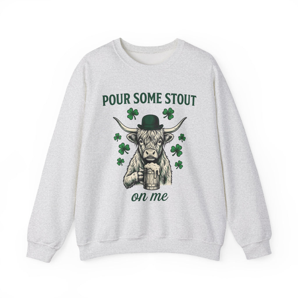 Highland Cow Beer Sweatshirt St Patrick's Day Drinking Gift Women Vintage Sweatshirt Beer Sweatshirt St Patricks Fan Retro Sweatshirt Boozy Graphic Hand Drawn