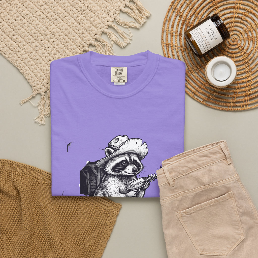 Raccoon Outlaw T-Shirt Raccoon Rodeo Gift Women Cartoon T-Shirt Bandit T-Shirt Raccoon Fan Trash Panda T-Shirt Cowboy Graphic Hand Drawn Ray Gun