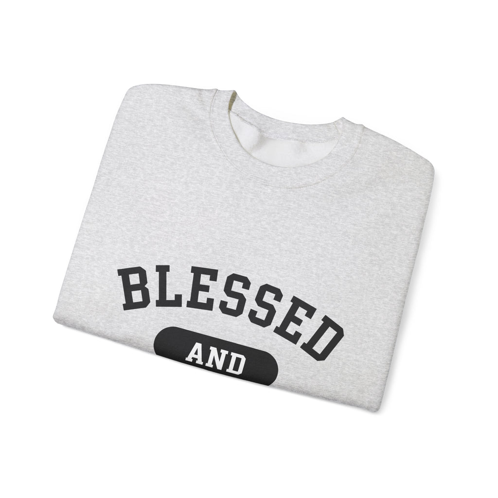 Bold Lettering Design Sweatshirt Moms Household Gift Women Simple Sweatshirt Typography T-Sh