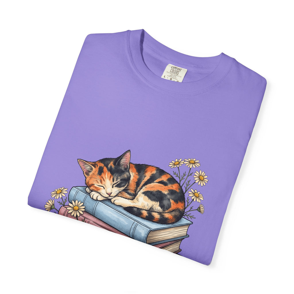 Calico Cat T-Shirt Cat Floral Gift Women Hand Drawn T-Shirt Kitten T-Shirt Cat Fan Illustrated Graphic Vintage Books T-Shirt