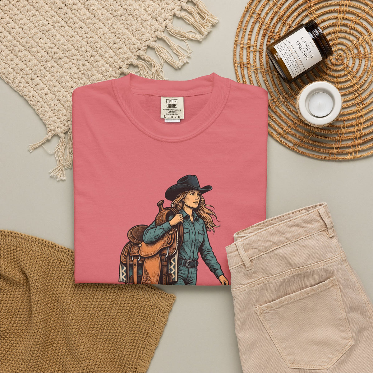 Cowgirl Saddle Cowgirl Western Gift Vintage Saddle Cowboy Fan Retro Rodeo Hand Drawn Cowboy T-Shirt