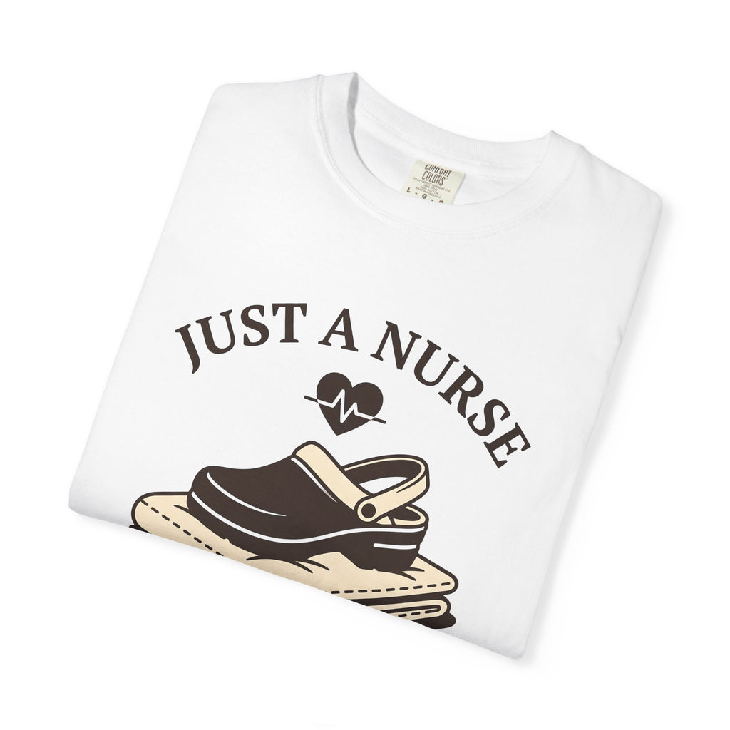 Nursing Shoe T-Shirt Nurses Healthcare Gift Women Line Art T-Shirt Nursing Clog T-Shirt Nurse Enthusiast Illustration Graphic Medical Design Old