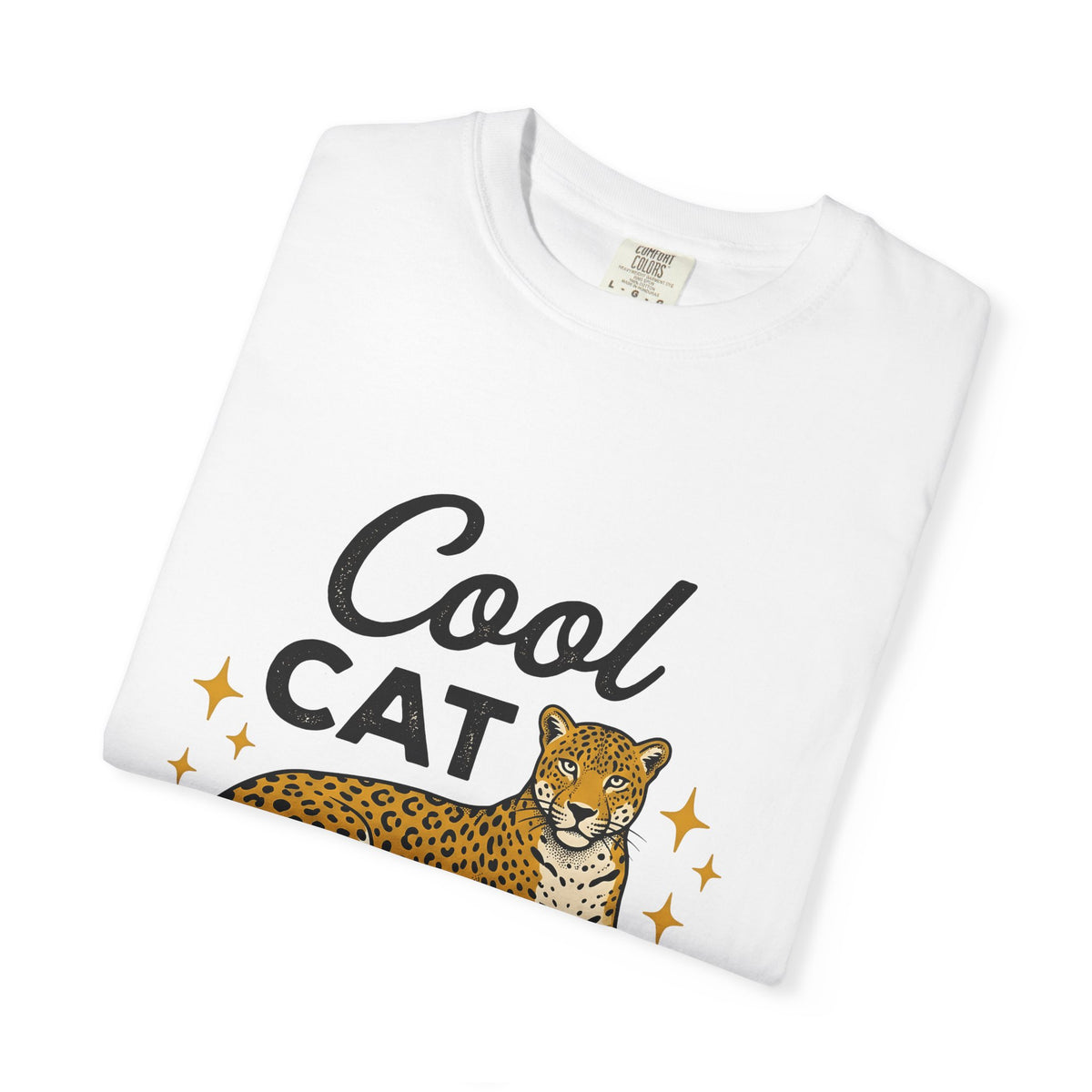 Spotted Cat T-Shirt Cat Fauna Gift Women Antique T-Shirt Tabby Cat T-Shirt Cat Fan Feline T-Shirt Wildlife Graphic Throwback Twinkles T-Shirt