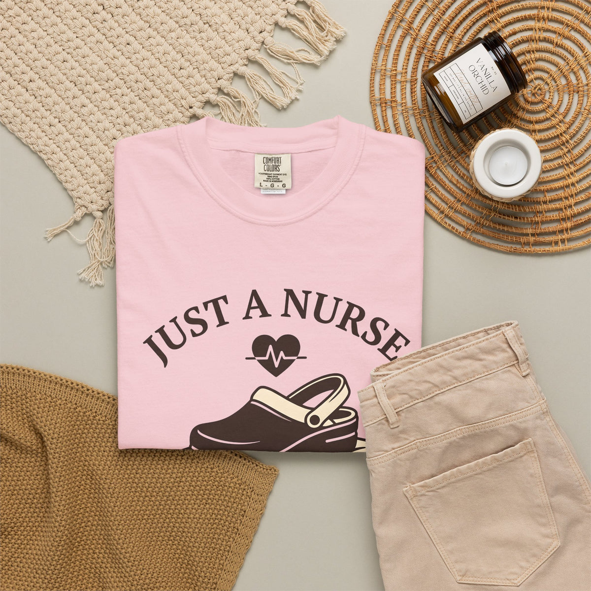 Nursing Shoe T-Shirt Nurses Healthcare Gift Women Line Art T-Shirt Nursing Clog T-Shirt Nurse Enthusiast Illustration Graphic Medical Design Old