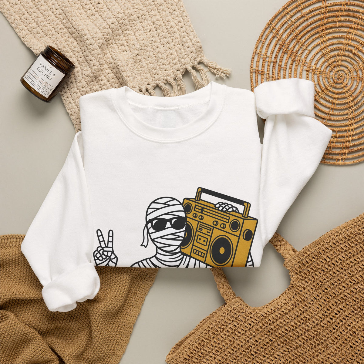 Mummy Boombox Halloween Audio Gift Sketch Wrapped Mummy Horror Fan Monster Drawing Old Sweatshirt