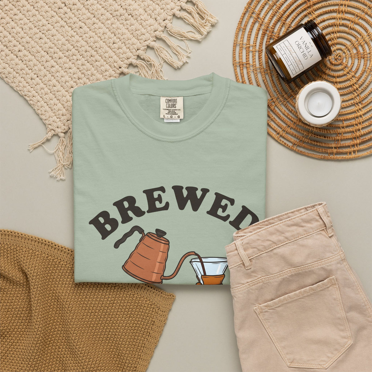 Coffee Maker T-Shirt Coffee Beverage Gift Women Sketch T-Shirt Brewer T-Shirt Coffee Fan Coffee Illustration Design Retro Pour Over T-Shirt