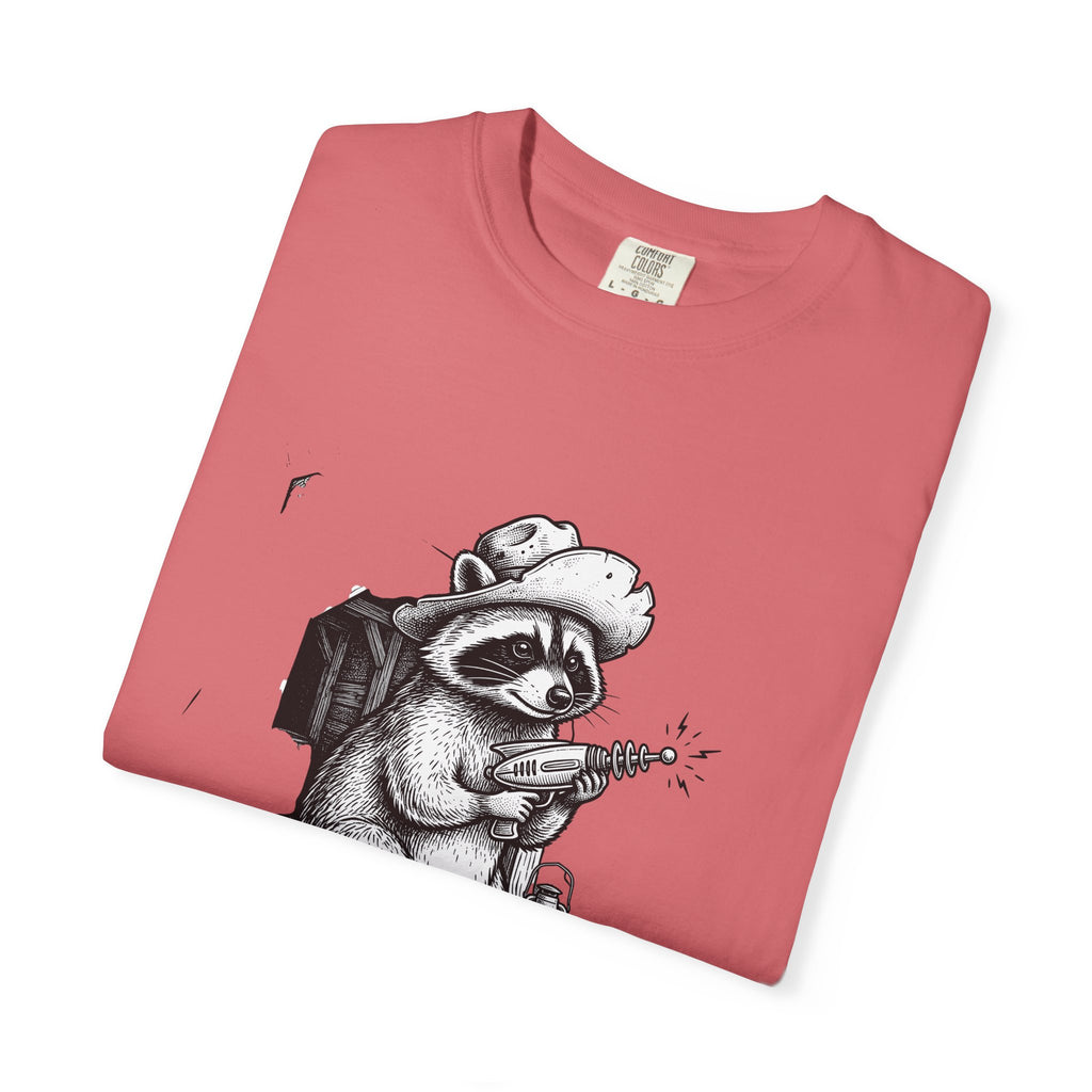 Raccoon Outlaw T-Shirt Raccoon Rodeo Gift Women Cartoon T-Shirt Bandit T-Shirt Raccoon Fan Trash Panda T-Shirt Cowboy Graphic Hand Drawn Ray Gun