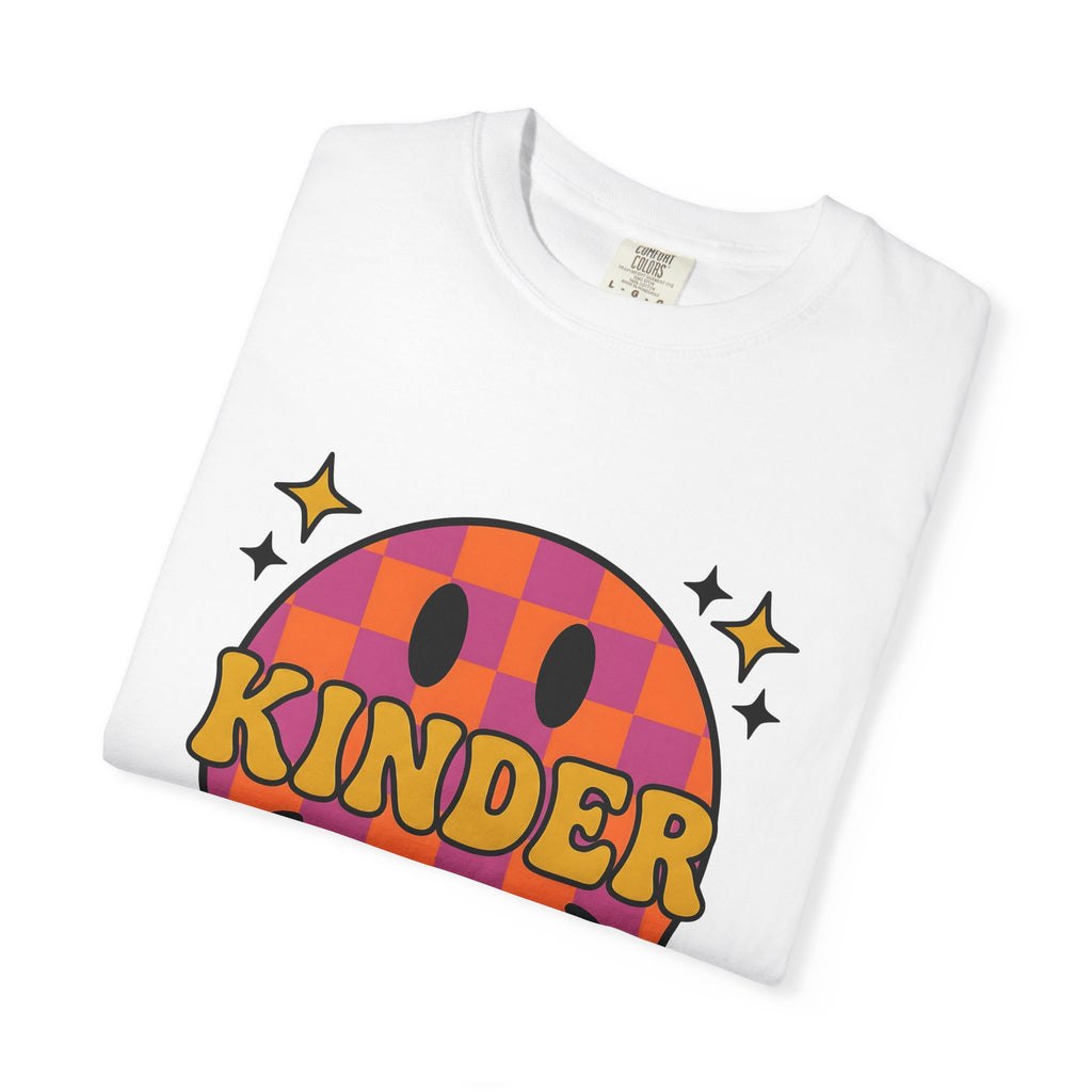 Grin Icon Teachers Inspiration Gift Nostalgic Smiley Educator Enthusiast Vintage Motivational T-Shirt