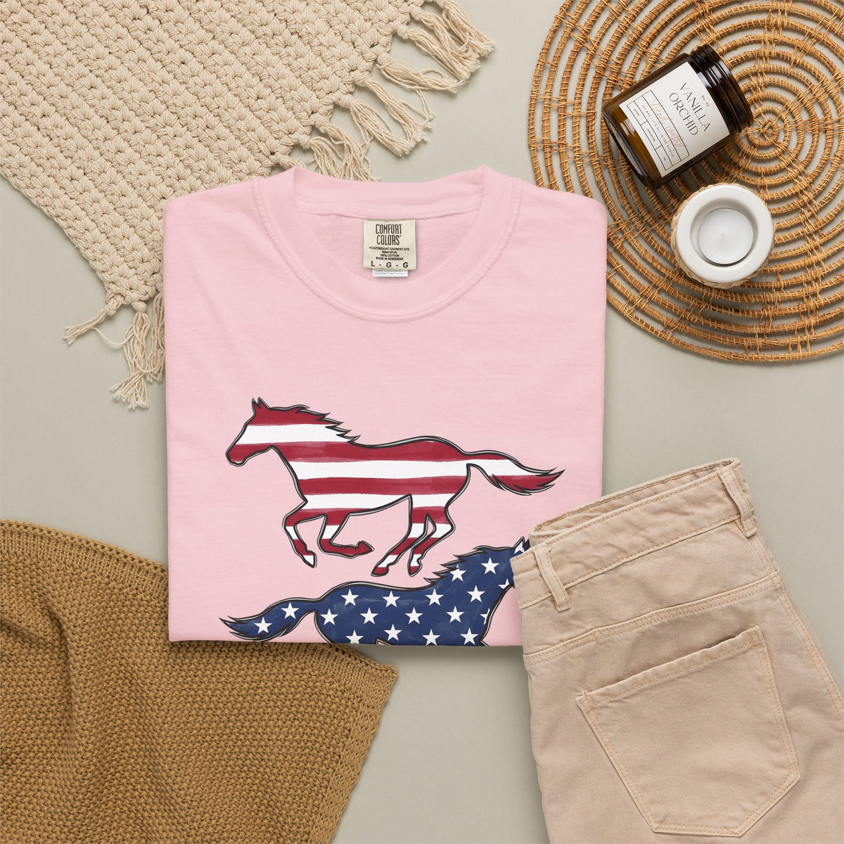 Freedom Horse T-Shirt America 4Th Of July Rodeo Gift Women Illustration T-Shirt Mustang T-Shirt Patriot Fan Vintage Art T-Shirt Rodeo Graphic