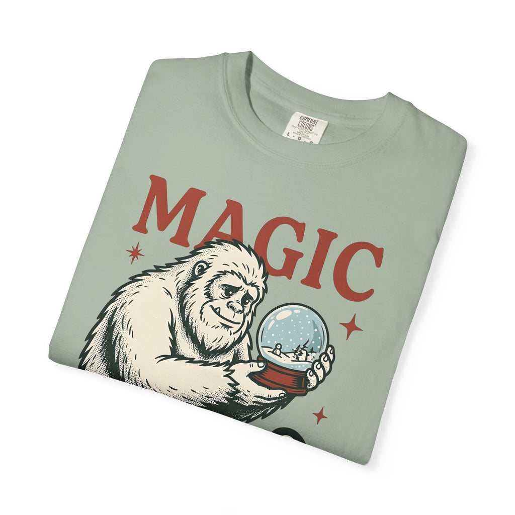 Sasquatch Penguin T-Shirt Christmas Frost Gift Women Antique T-Shirt Bigfoot T-Shirt Xmas Fan Vintage T-Shirt Frosty Graphic Throwback Snow Ball