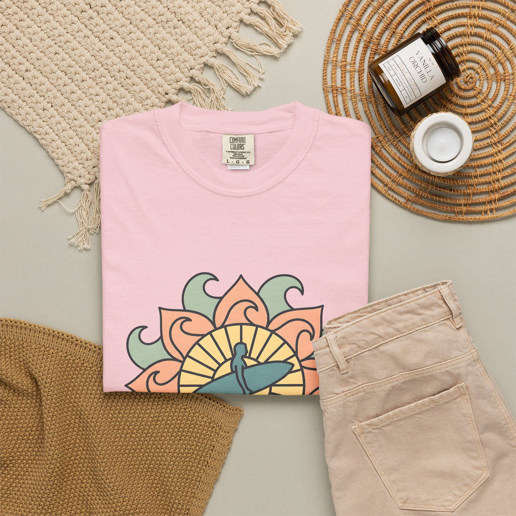 Surfer Outline T-Shirt Sports Ocean Gift Women Hippie T-Shirt Surfer T-Shirt Athlete Fan Marine Graphic T-Shirt Simple Floral Circle T-Shirt