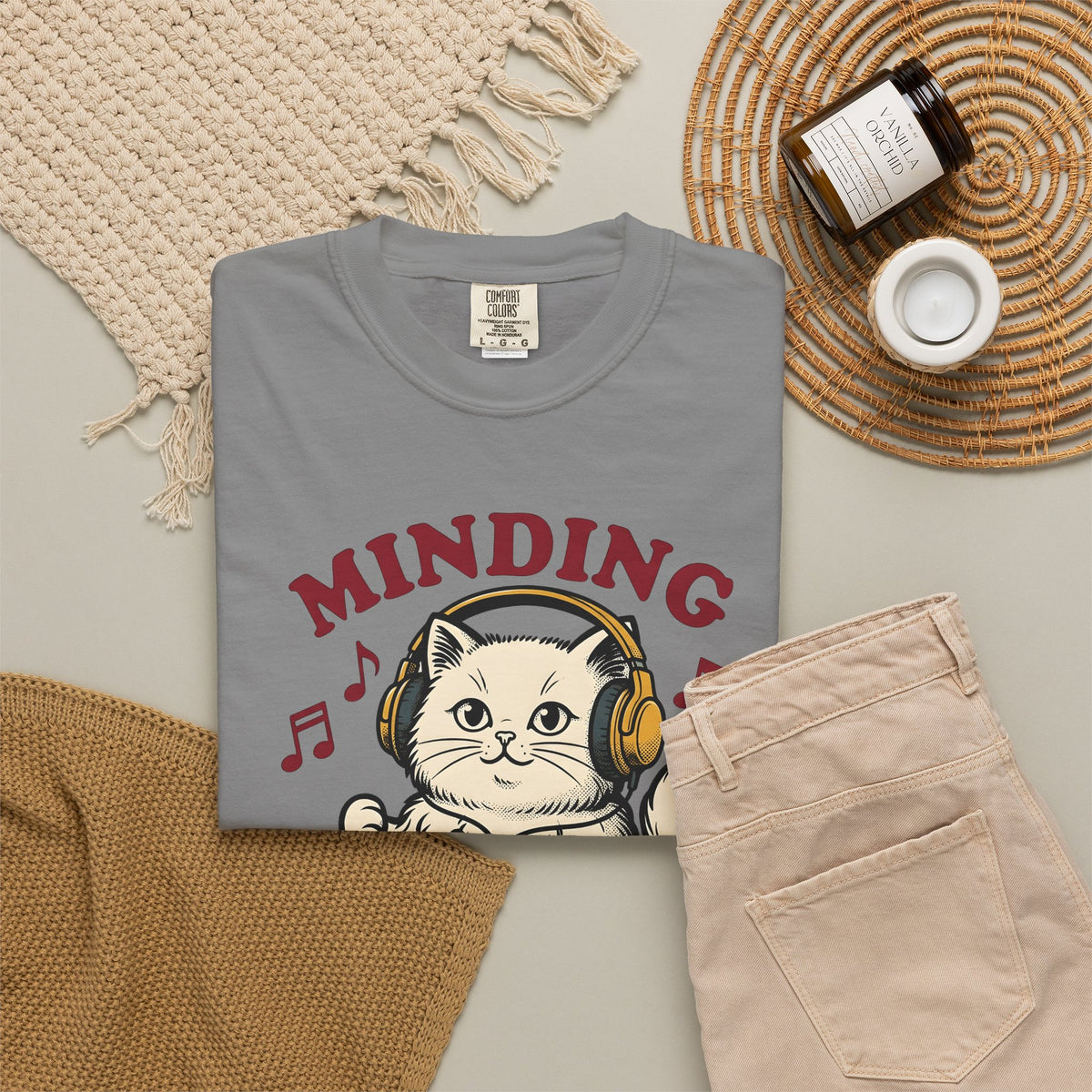 Cat Earbuds T-Shirt Cat Sound Gift Women Antique T-Shirt Headphones T-Shirt Feline Fan Earphone T-Shirt Audio Graphic Throwback Audio Cassette