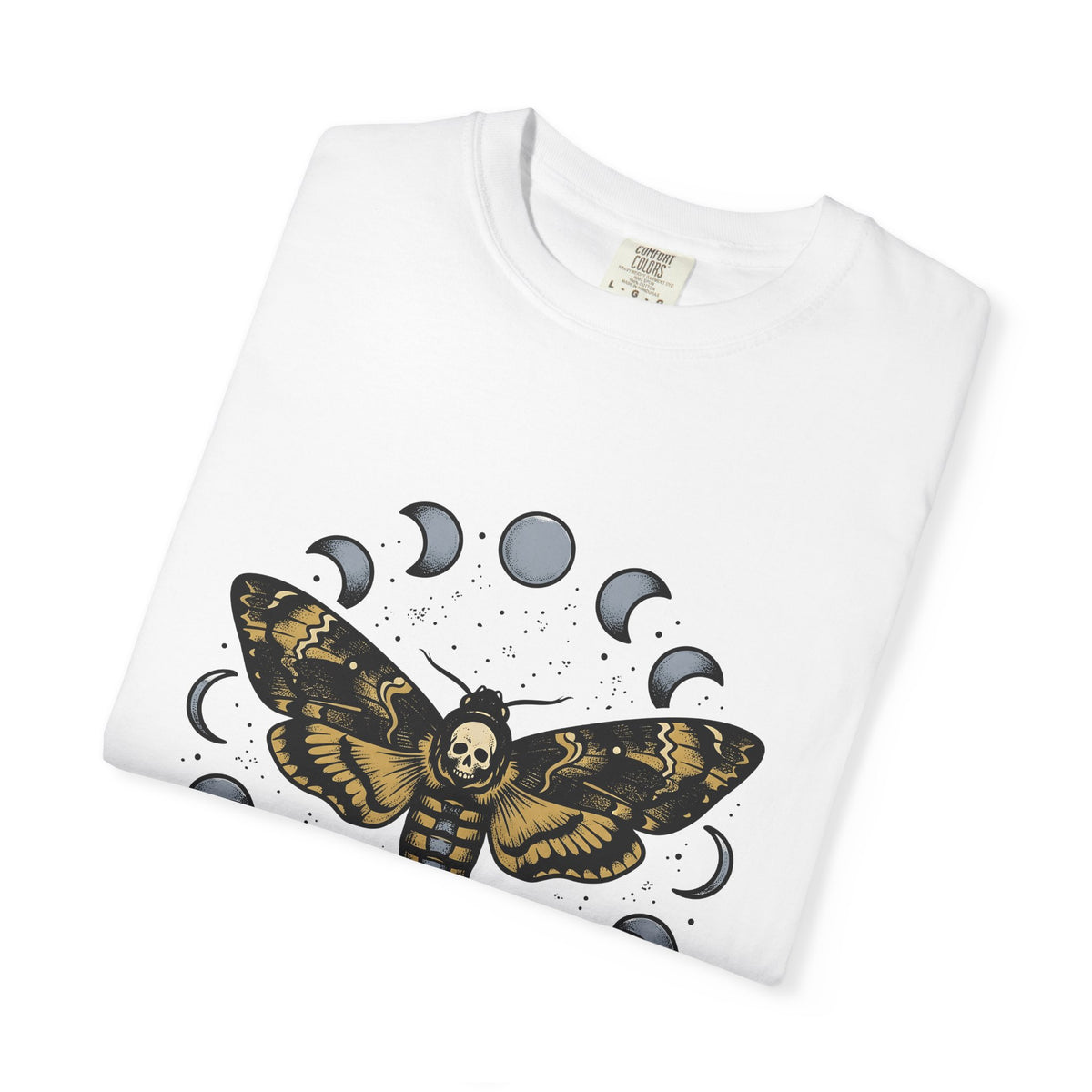 Night Moth T-Shirt Halloween Witchcraft Gift Women Horror T-Shirt Moth T-Shirt Halloween Fan Spooky T-Shirt Occult Graphic Classic Moon Cycle