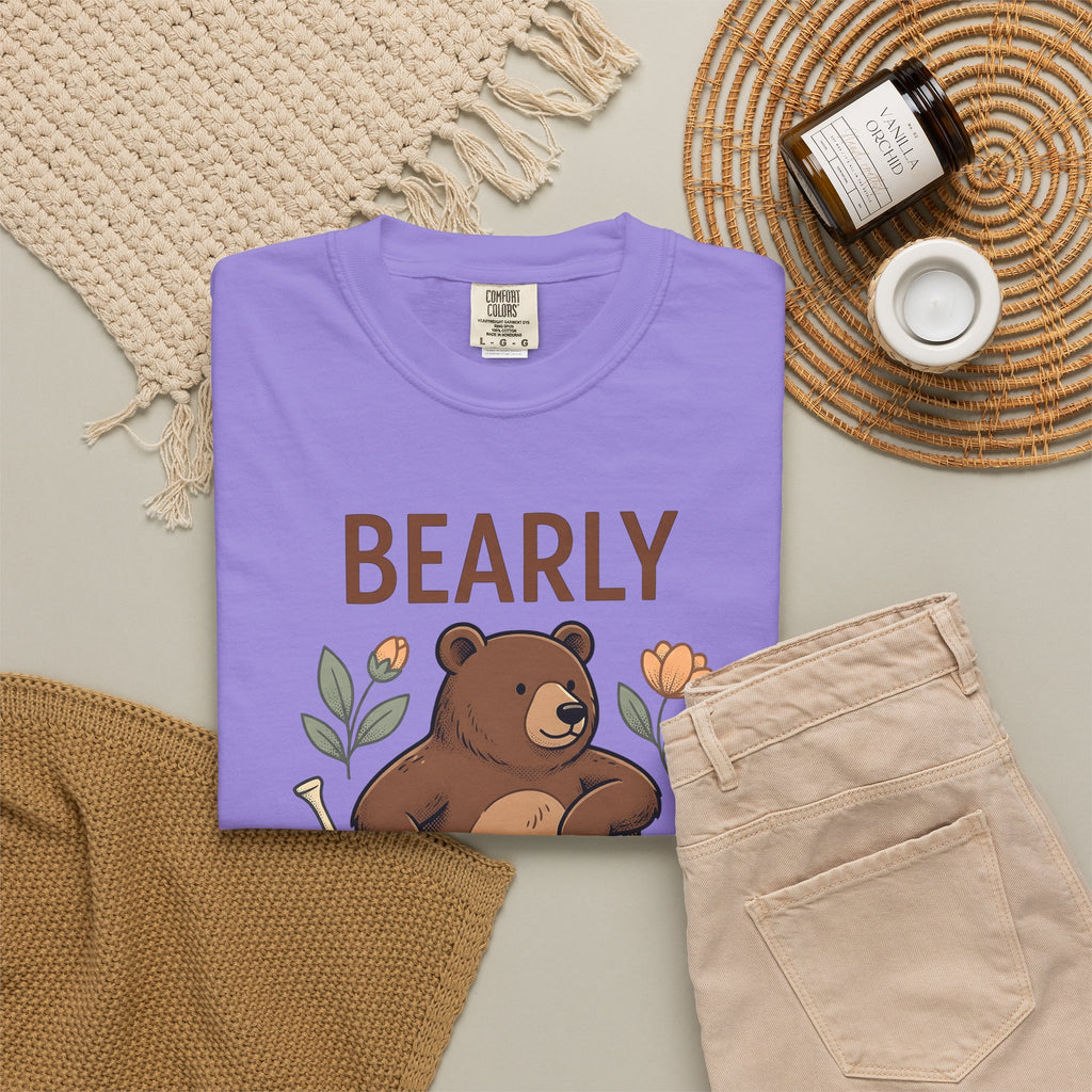 Bear Golf T-Shirt Golf Wildlife Gift Women Comic T-Shirt Teddy T-Shirt Golfer Fan Cartoon T-Shirt Animal Graphic Retro Floral T-Shirt