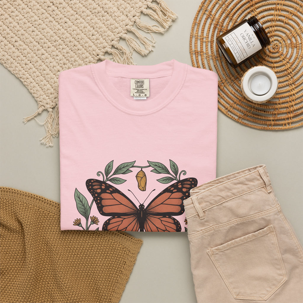 Monarch Moth Butterfly Outdoors Gift Floral Moth Butterfly Fan Botanical Nature Retro Meadow T-Shirt